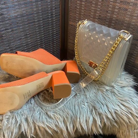 3inch Block Heel, Light weight Fabric Upper. Square Toe - Picture 5 of 10